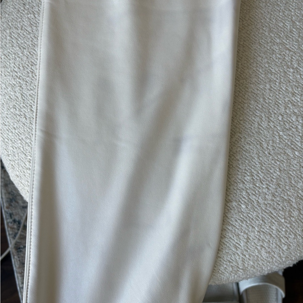 Abercrombie & Fitch High Rise Straight Leg Vegan Leather pants! - Picture 6 of 7